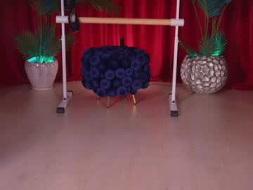 Foto porno Discutii intime cu kittycaitlin pe KUR.ro