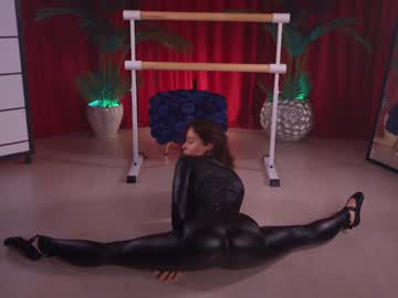 Foto porno Discutii intime cu kittycaitlin pe KUR.ro