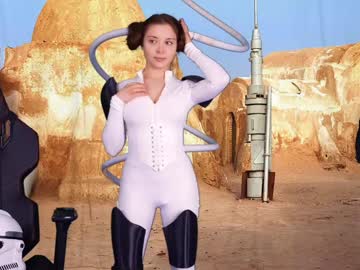 Foto porno kittycaitlin se dezbraca la web pe Chaturbate pe KUR.ro