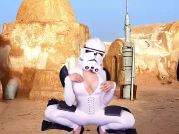 Foto porno kittycaitlin se dezbraca la web pe Chaturbate pe KUR.ro