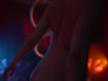 Foto porno kittycaitlin se dezbraca la web pe Chaturbate pe KUR.ro