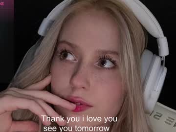 Foto porno kittyloffe vrea sex pe Chaturbate pe KUR.ro