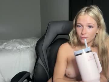 Foto porno Ce sexy este korinaluvv pe KUR.ro