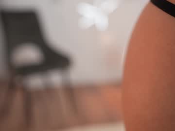 Foto porno kriss0leoo se dezbraca la web pe Chaturbate pe KUR.ro