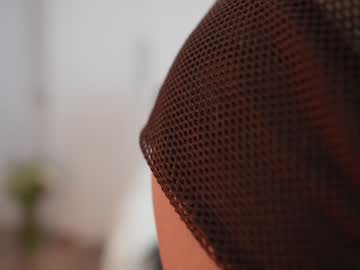 Foto porno kriss0leoo se dezbraca la web pe Chaturbate pe KUR.ro