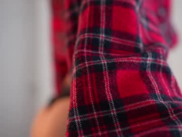 Foto porno kriss0leoo se dezbraca la web pe Chaturbate pe KUR.ro