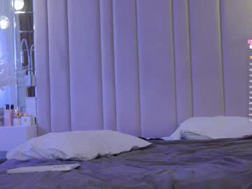 Foto porno Ce sexy este krissone pe KUR.ro
