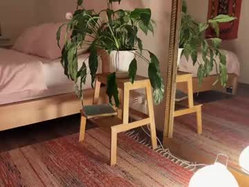 Foto porno Nebunii pe chat marca kristyspiritedaway pe KUR.ro
