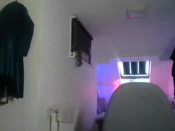 Foto porno Nebunii pe chat marca kylawashere pe KUR.ro
