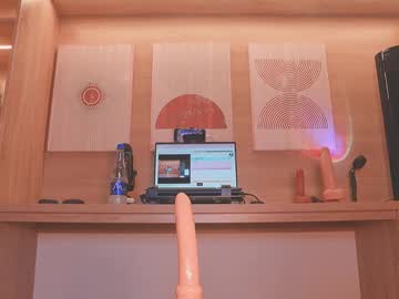 Foto porno lana_kane_ se dezbraca la web pe Chaturbate pe KUR.ro