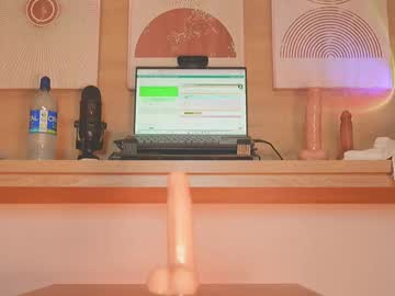 Foto porno lana_kane_ se dezbraca la web pe Chaturbate pe KUR.ro