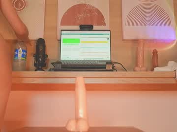 Foto porno lana_kane_ se dezbraca la web pe Chaturbate pe KUR.ro