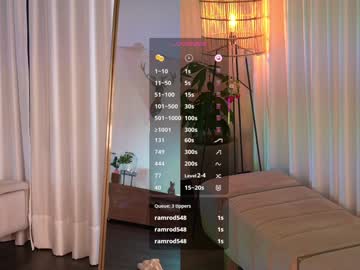 Foto porno lau__1 se dezbraca la web pe Chaturbate pe KUR.ro