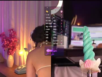 Foto porno lau__1 se dezbraca la web pe Chaturbate pe KUR.ro
