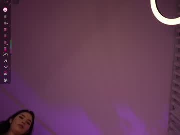 Foto porno lau__1 se dezbraca la web pe Chaturbate pe KUR.ro