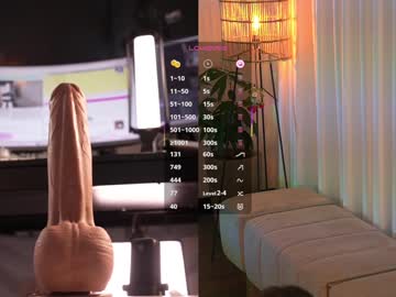 Foto porno lau__1 se dezbraca la web pe Chaturbate pe KUR.ro