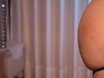 Foto porno lau__1 se dezbraca la web pe Chaturbate pe KUR.ro