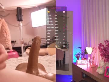 Foto porno lau__1 se dezbraca la web pe Chaturbate pe KUR.ro