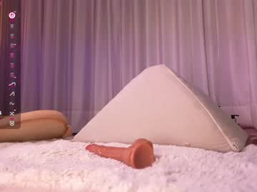 Foto porno lau__1 descoperita pe video chat pe KUR.ro