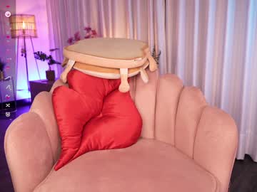 Foto porno lau__1 se dezbraca la web pe Chaturbate pe KUR.ro