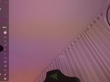 Foto porno lau__1 descoperita pe video chat pe KUR.ro