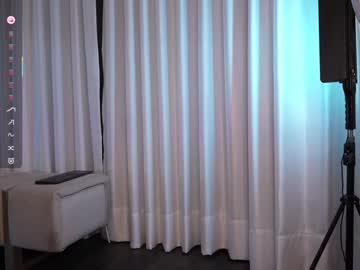 Foto porno lau__1 se dezbraca la web pe Chaturbate pe KUR.ro