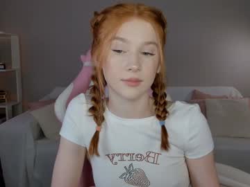 Foto porno leahsthetics se dezbraca la web pe Chaturbate pe KUR.ro