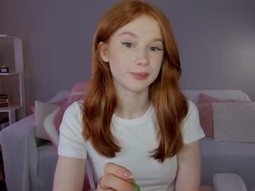 Foto porno leahsthetics se dezbraca la web pe Chaturbate pe KUR.ro