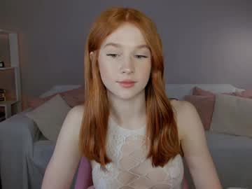 Foto porno leahsthetics se dezbraca la web pe Chaturbate pe KUR.ro