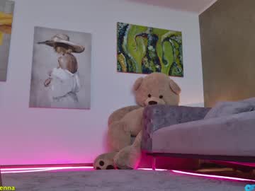 Foto porno lenna_godess ne arata tot la camera pe KUR.ro