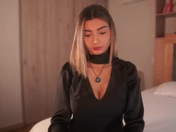 Foto porno Sex online cu letiziafulkers1 pe KUR.ro