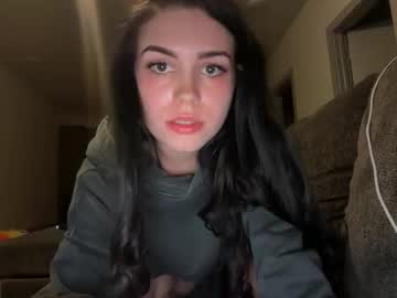 Foto porno liddlexparis ne arata tot la camera pe KUR.ro