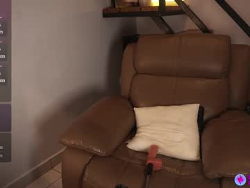 Foto porno Nebunii pe chat marca lil_kxx pe KUR.ro