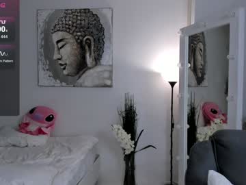 Foto porno Sex online cu lili_and_niki pe KUR.ro