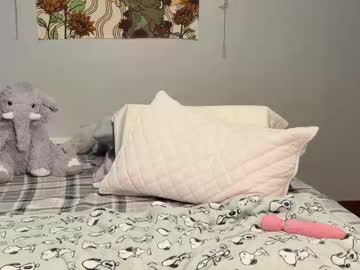 Foto porno Ce sexy este lillys_secret pe KUR.ro