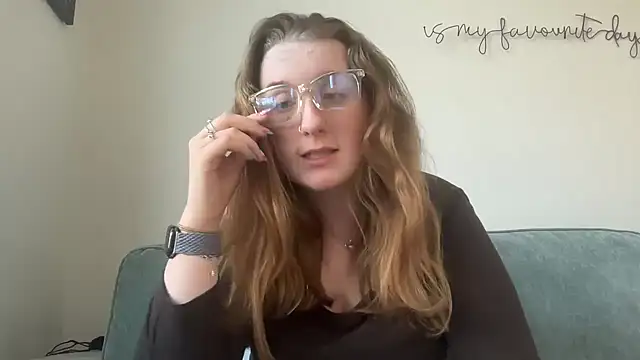 Album foto porno lilsbabyxo ne arata tot la camera