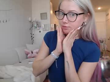 Foto porno Sex online cu lilyyymonroee pe KUR.ro