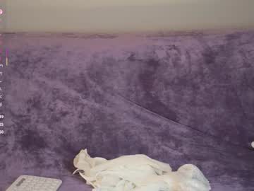 Foto porno lissa_wayne se dezbraca la web pe Chaturbate pe KUR.ro