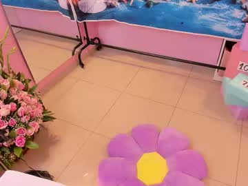 Foto porno Ce sexy este little_effy18_ pe KUR.ro