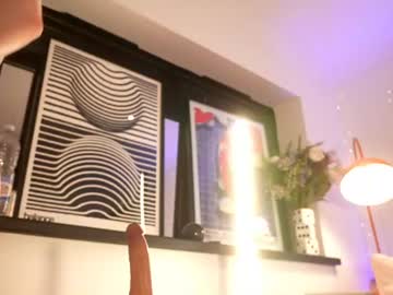 Foto porno littlee33 descoperita pe video chat pe KUR.ro