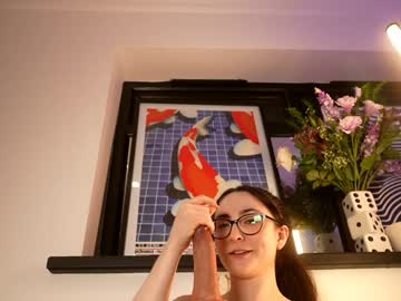 Foto porno littlee33 descoperita pe video chat pe KUR.ro