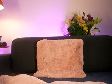 Foto porno littlee33 descoperita pe video chat pe KUR.ro