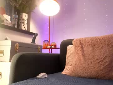 Foto porno littlee33 descoperita pe video chat pe KUR.ro