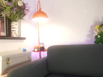 Foto porno littlee33 descoperita pe video chat pe KUR.ro