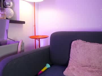 Foto porno littlee33 descoperita pe video chat pe KUR.ro