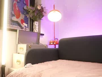 Foto porno littlee33 descoperita pe video chat pe KUR.ro