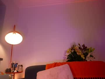 Foto porno littlee33 descoperita pe video chat pe KUR.ro