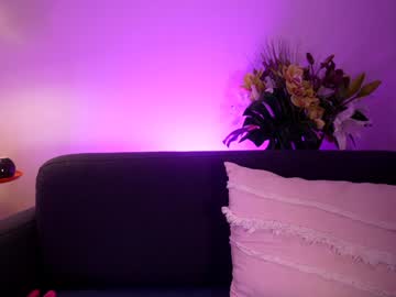 Foto porno littlee33 descoperita pe video chat pe KUR.ro