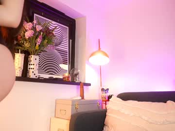 Foto porno littlee33 descoperita pe video chat pe KUR.ro