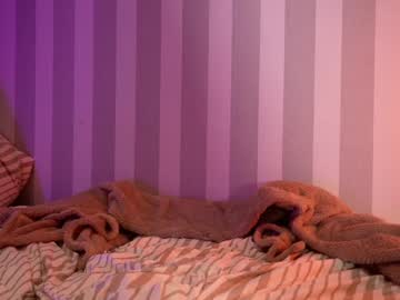 Foto porno Ganduri murdare cu littlee33 pe KUR.ro